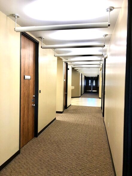 More Photos Of 3029 S Sherwood Forest Blvd, Baton Rouge Loft Creative Space For Lease