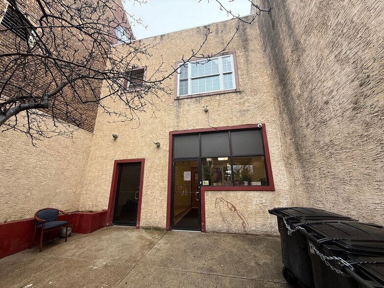 More Photos Of 4243 Frankford Ave, Philadelphia Office For Sale