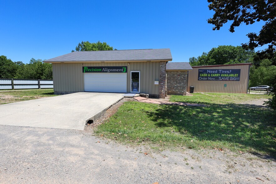 Primary Photo Of 101 Caney Pl, Glenwood Auto Repair For Sale