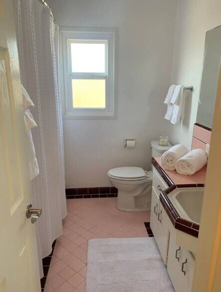 More Photos Of 1558 Ebers St, San Diego Apartments For Sale