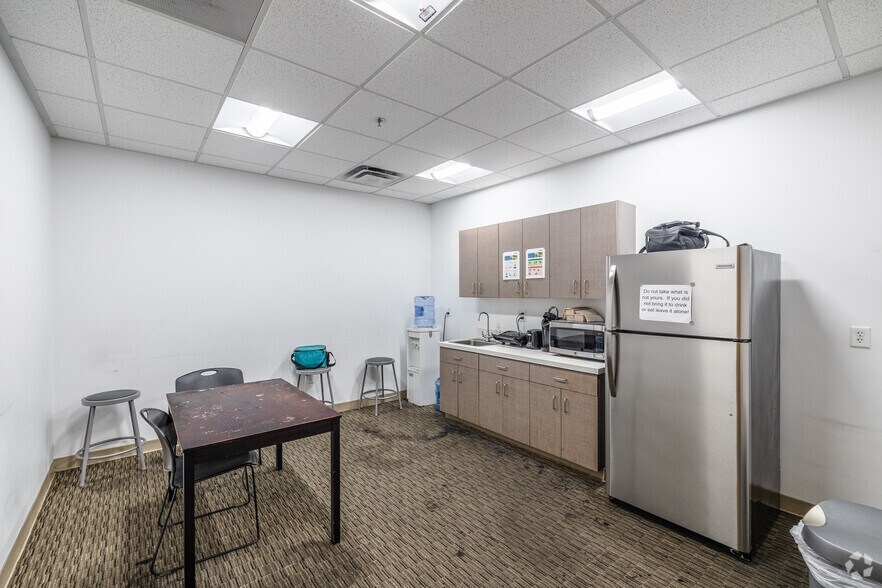 More Photos Of 2310 Charleston Regional Pky, Charleston Distribution For Lease