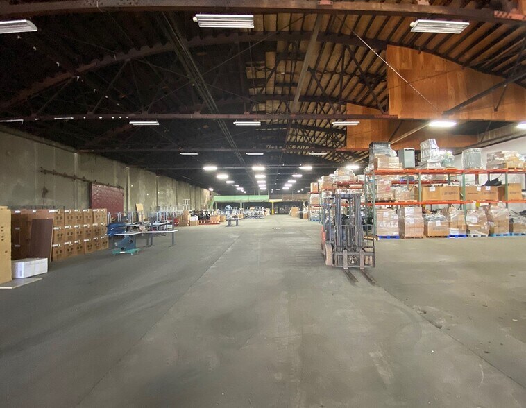 More Photos Of 2070 S 7th St, San Jose Warehouse For Lease