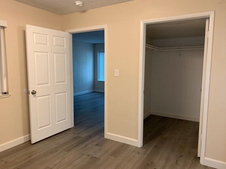 More Photos Of 5445 Marconi Ave, Carmichael Apartments For Sale