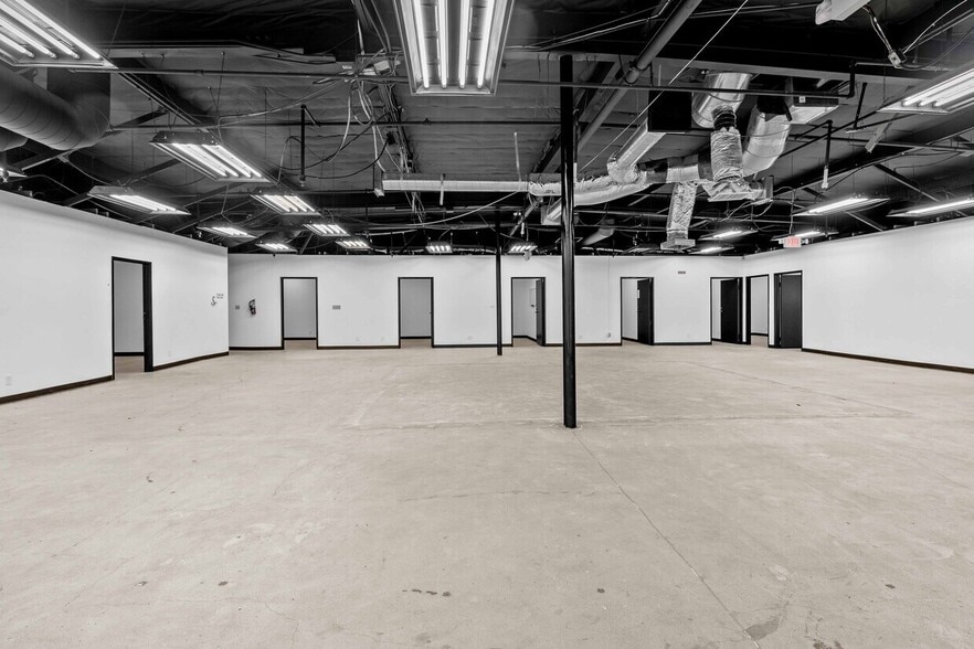 More Photos Of 9036 Winnetka Ave, Northridge Loft Creative Space For Lease