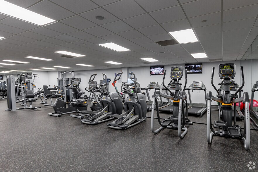 More Photos Of 3100 Interstate N Cir, Atlanta Office For Lease