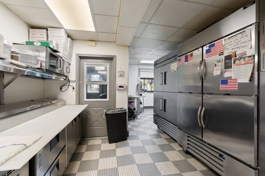 More Photos Of 232 W Moorestown Rd, Wind Gap Restaurant For Sale