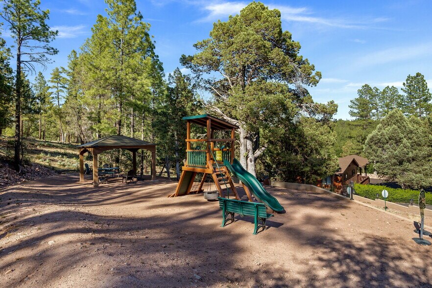 More Photos Of 1022 S Hunter Creek Dr, Payson Hotel For Sale