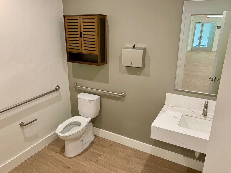 More Photos Of 2130 4th St, San Rafael Office Residential For Lease