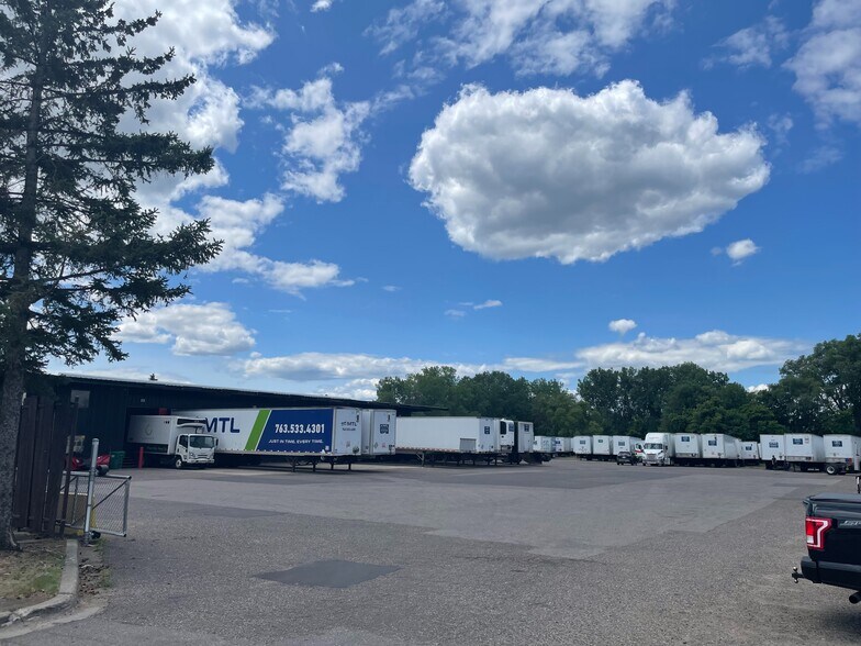 More Photos Of 7211 N Winnetka Ave, Minneapolis Truck Terminal For Lease