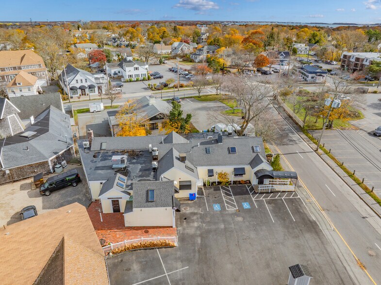 More Photos Of 488 South St, Hyannis Restaurant For Sale