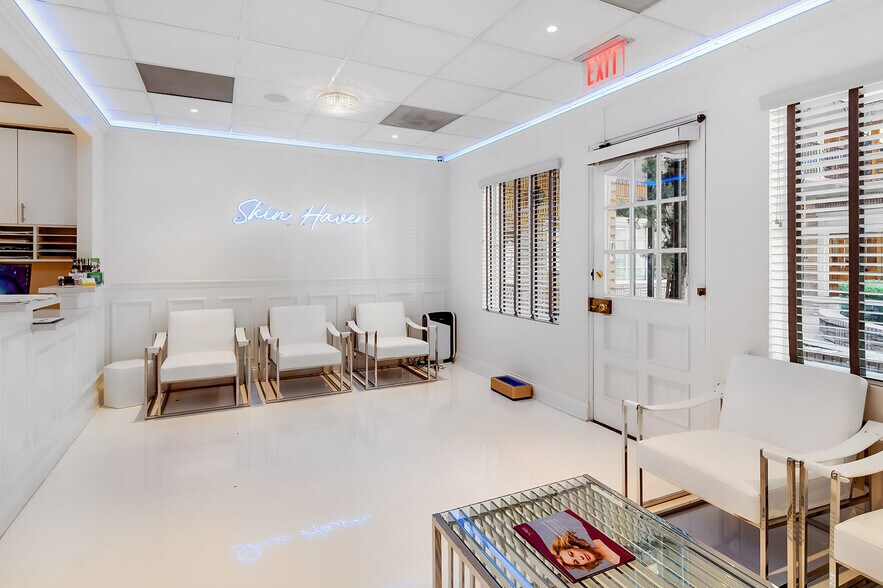 More Photos Of 960 E Green St, Pasadena Medical For Sale