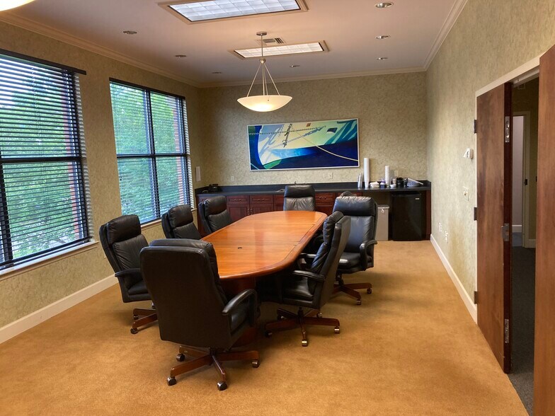 More Photos Of 1500 Mahan Dr, Tallahassee Office For Lease