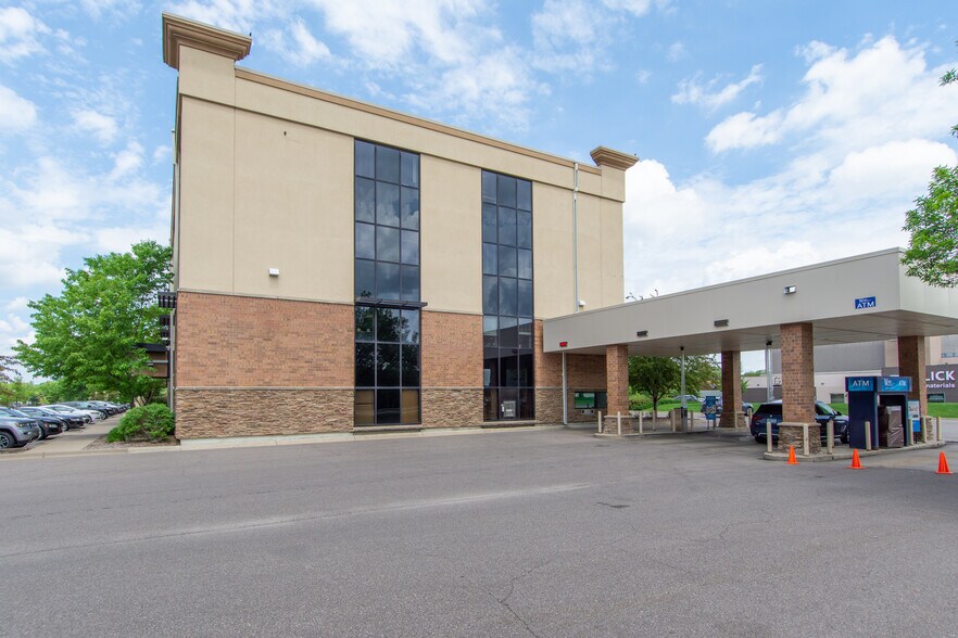 More Photos Of 7300 France Ave S, Edina Medical For Lease
