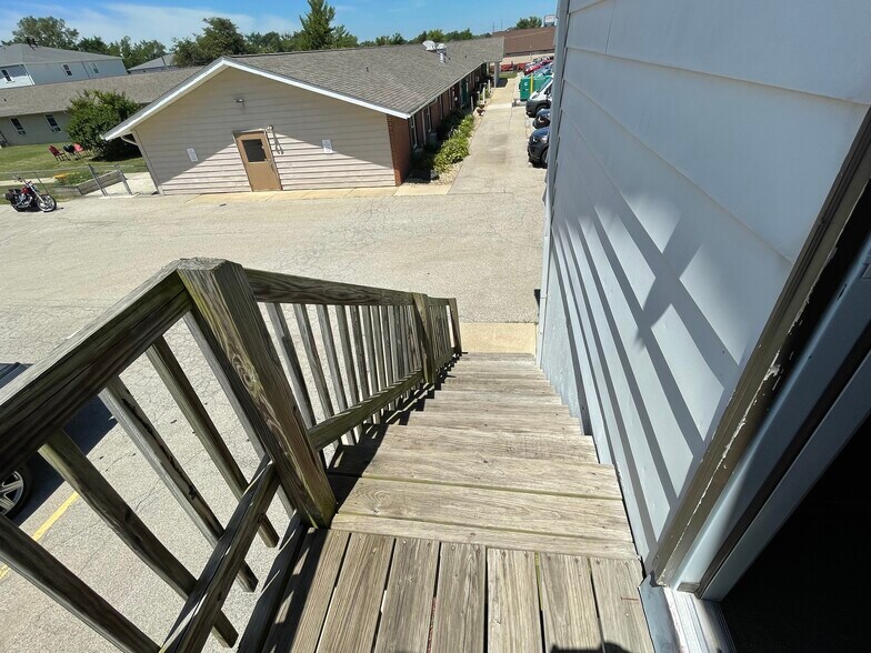 More Photos Of 1925 S Main St, Bloomington Rehabilitation Center For Sale