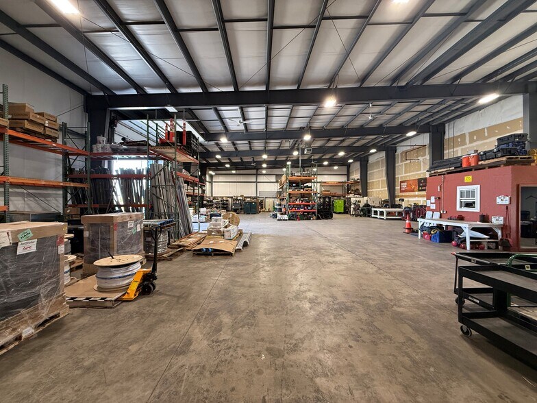 More Photos Of 1190 Erie Ct, Crown Point Manufacturing For Sale