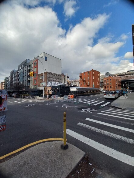 More Photos Of 84 Broadway, Brooklyn Apartments For Lease