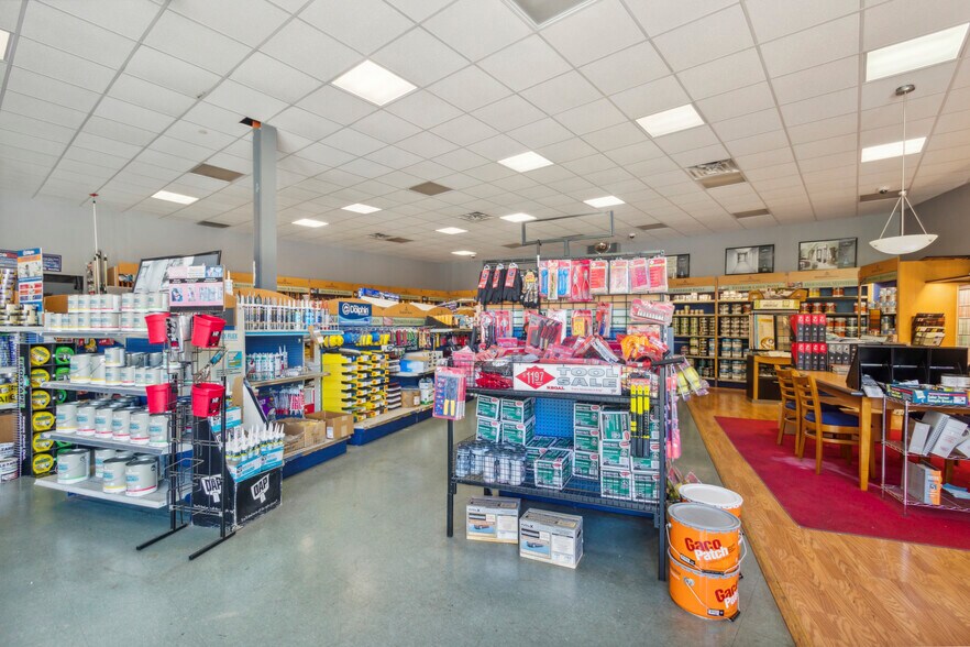 More Photos Of 210 W Girard Ave, Philadelphia Storefront For Sale