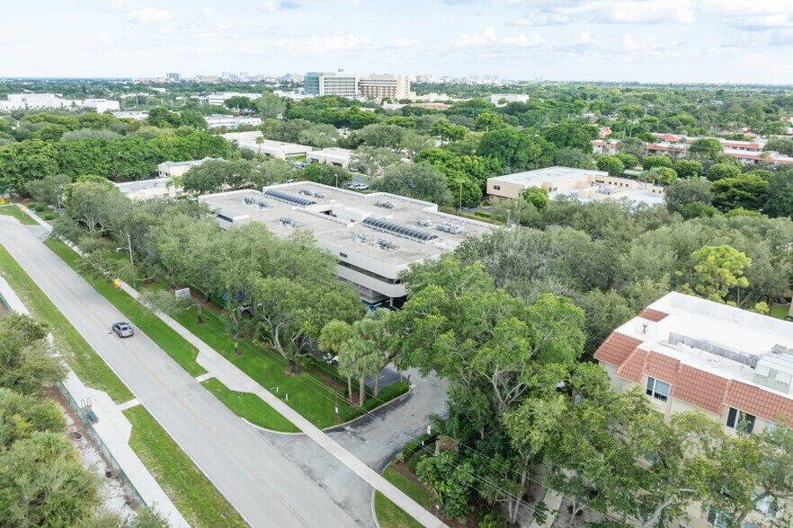 More Photos Of 1050 NW 15th St, Boca Raton Medical For Sale