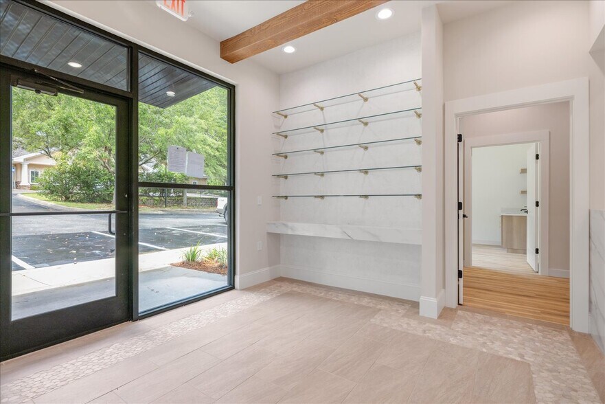 More Photos Of 2458 Mahan Dr, Tallahassee Medical For Lease