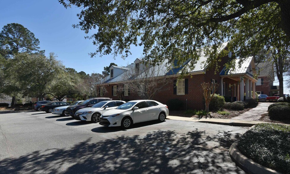 More Photos Of 204 N Westover Blvd, Albany Office For Sale