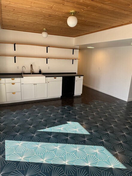 More Photos Of 4545-4547 Fanuel St, San Diego Office For Lease