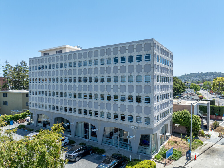 Primary Photo Of 2555 Flores St, San Mateo Medical For Lease