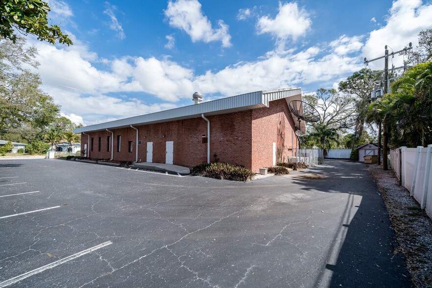More Photos Of 3500 13th Ave N, Saint Petersburg Religious Facility For Sale