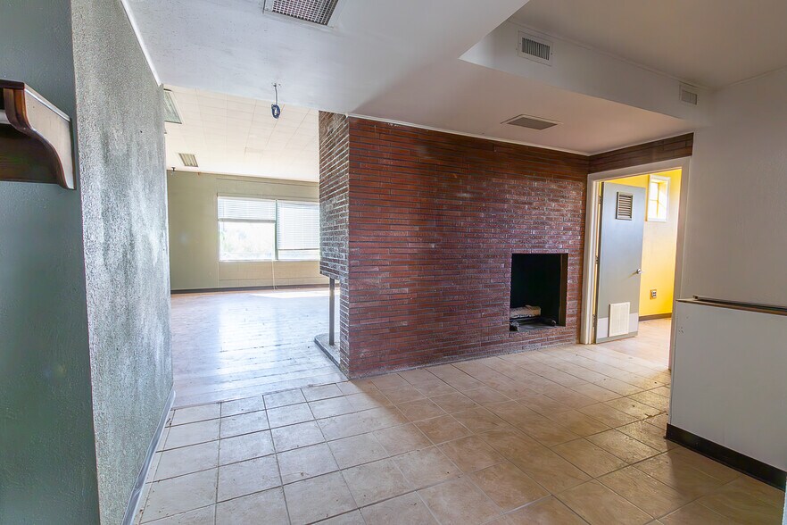 More Photos Of 340 S Eckroat St, Oklahoma City Unknown For Lease