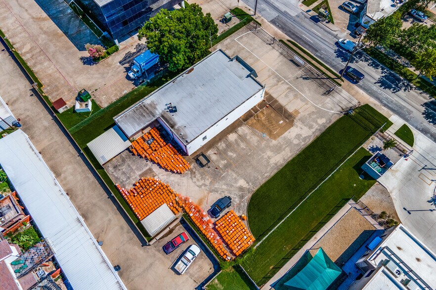 More Photos Of 502 N Haskell Ave, Dallas Office For Sale