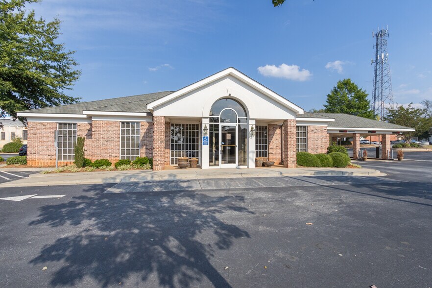 More Photos Of 602 N Main St, Anderson Bank For Sale