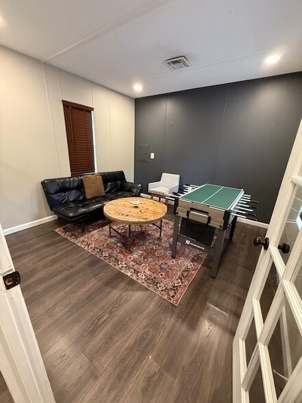 More Photos Of 4392 S Church St, Roebuck Service For Sale