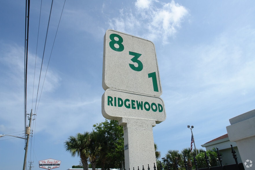 More Photos Of 831 Ridgewood Ave, Daytona Beach Office Residential For Lease