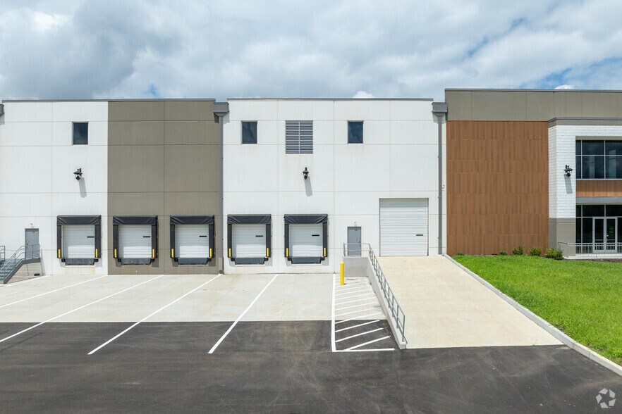 More Photos Of 500 Halls Mill Rd, Freehold Distribution For Lease