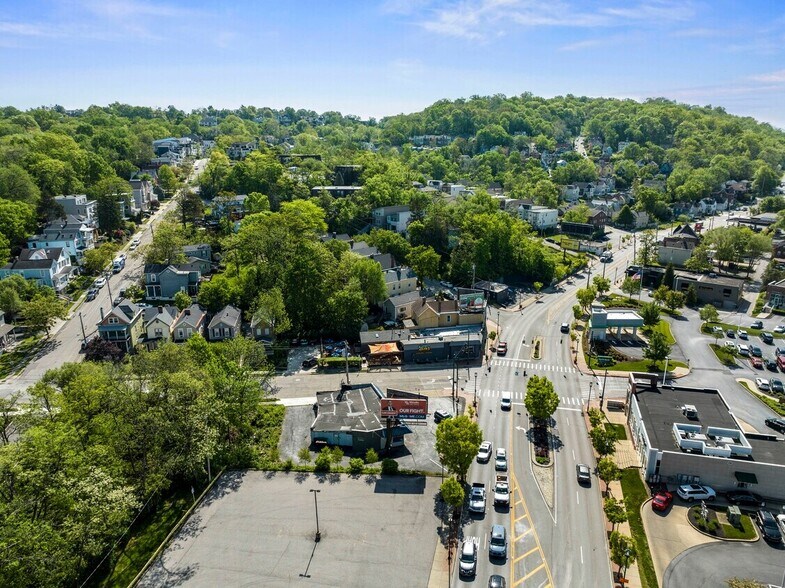 More Photos Of 3538 Columbia Pky, Cincinnati Restaurant For Sale