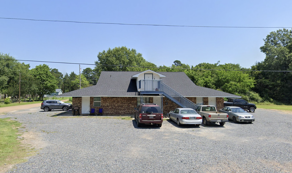 Primary Photo Of 2001 E 20th St, Hooks Apartments For Sale