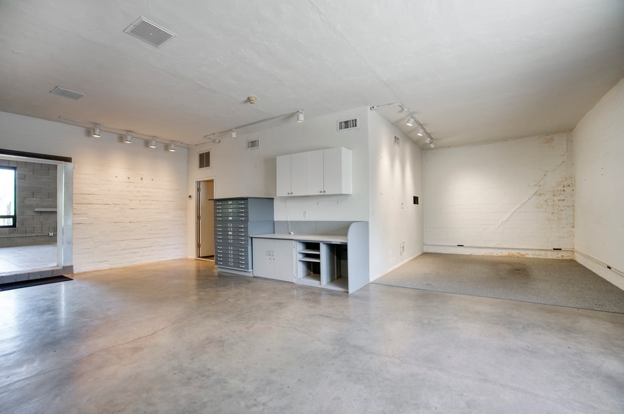 More Photos Of 2301 N 10th St, Phoenix Office Residential For Sale