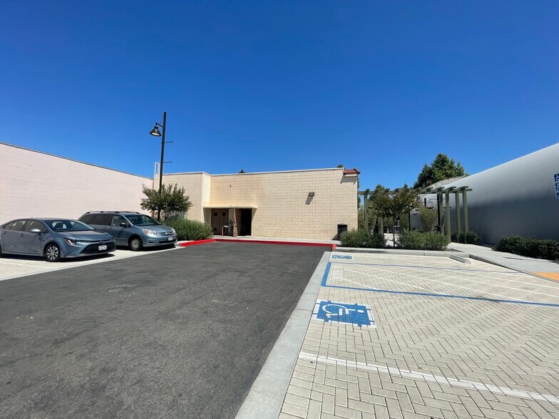 More Photos Of 3335 Castro Valley Blvd, Castro Valley Restaurant For Sale