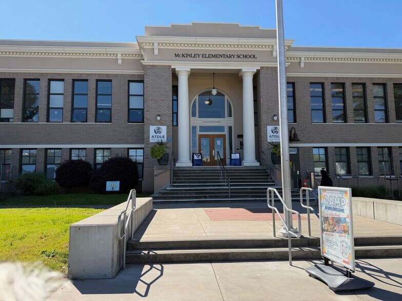 More Photos Of 1421 Palm Dr, Burlingame Religious Facility For Sale