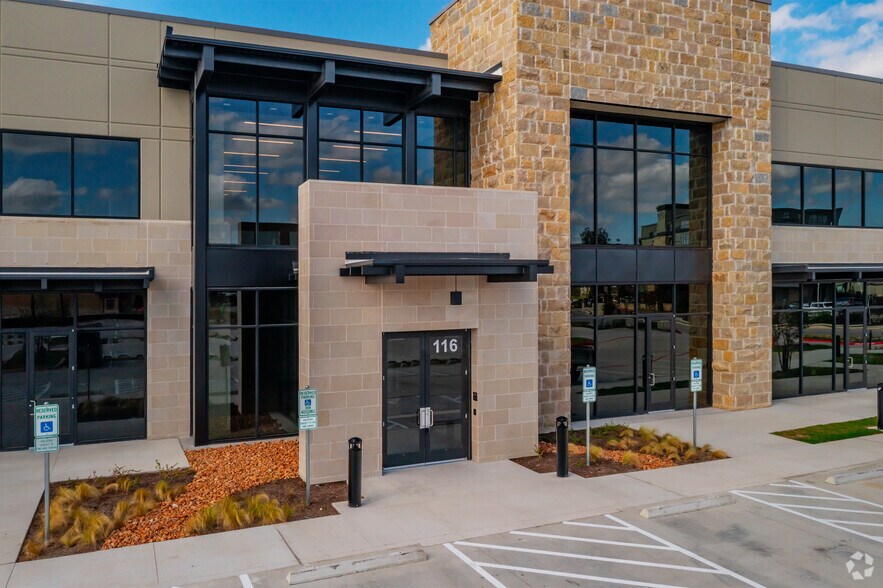 More Photos Of 116 Herff Rd, Boerne Office For Lease