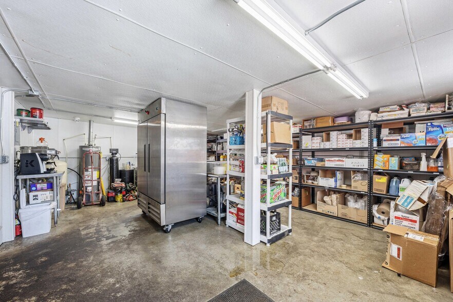 More Photos Of 511 Fergus Ave, Erhard Restaurant For Sale