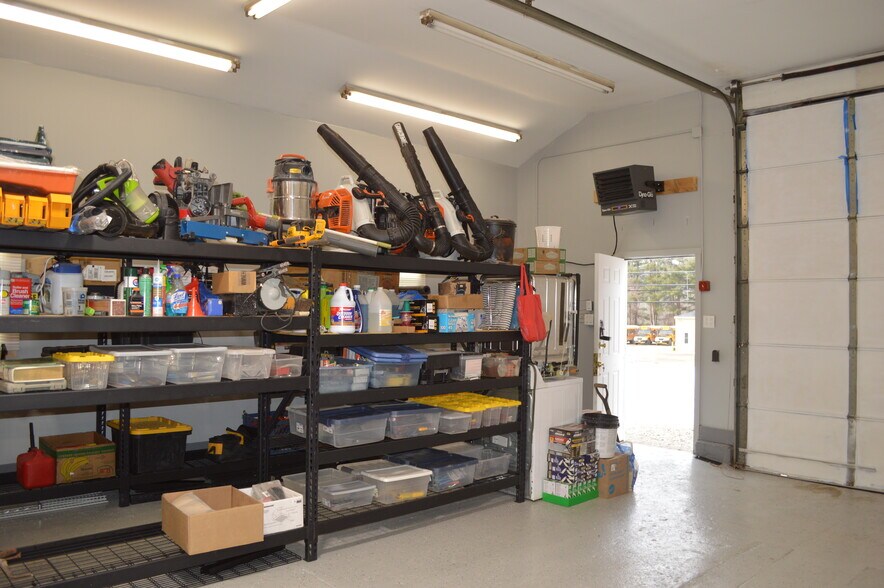 More Photos Of 1728 Stafford Rd, Storrs Mansfield Auto Repair For Sale