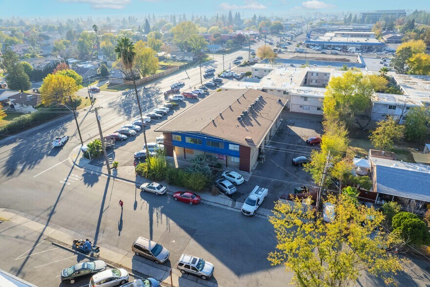More Photos Of 2391 Arden Way, Sacramento Office For Sale