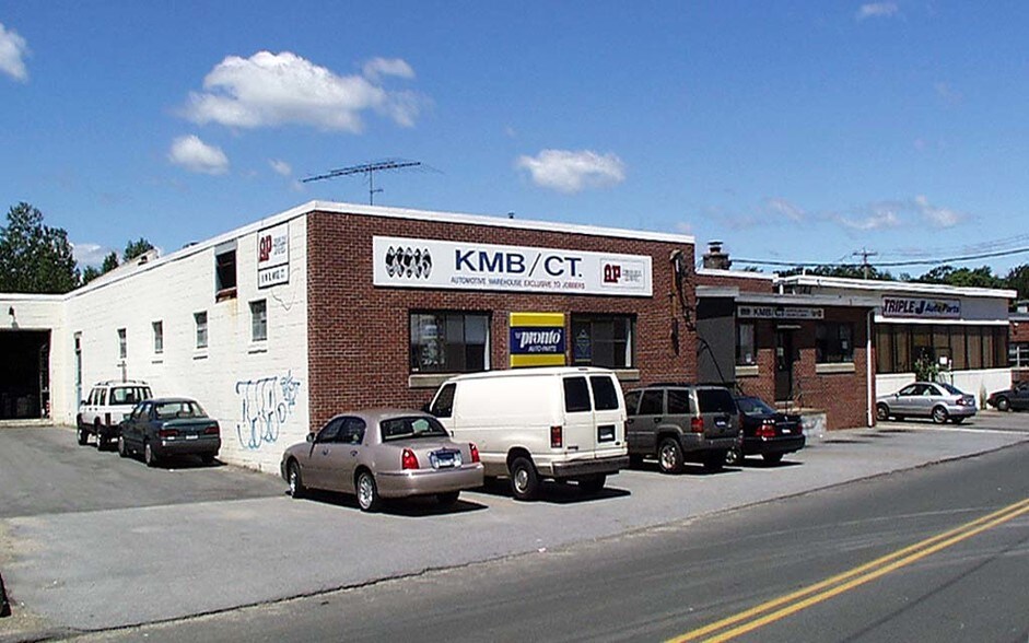 More Photos Of 75 Research Dr, Stamford Manufacturing For Sale