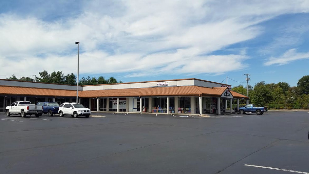 More Photos Of 2354 Highway 41 S, Greenbrier Storefront Retail Office For Sale