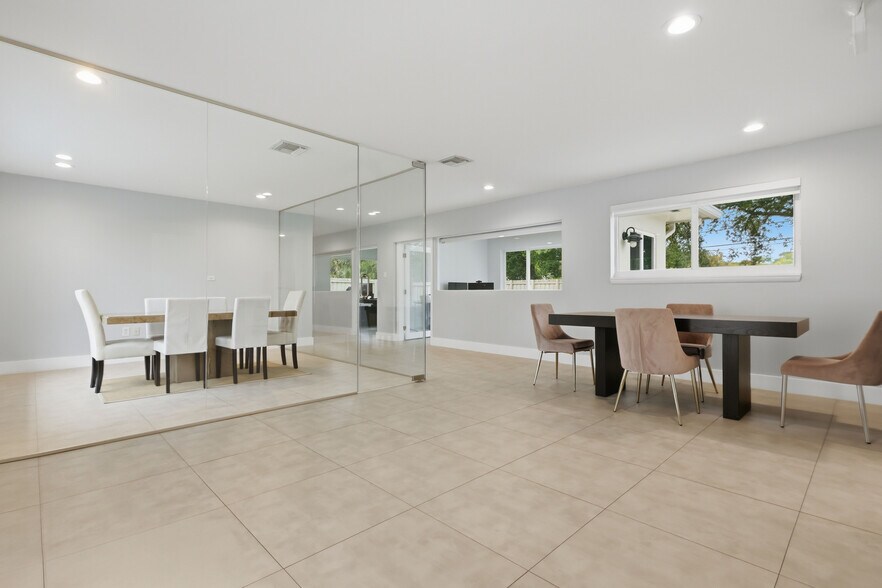More Photos Of 940 State Road 7, Fort Lauderdale Office For Sale
