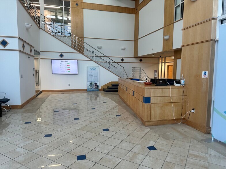 More Photos Of 6021 142nd Ave, Clearwater Office For Lease