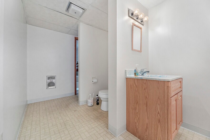 More Photos Of 14924 Beloit Snodes Rd, Beloit Manufacturing For Sale