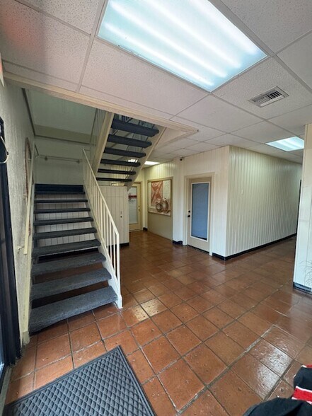 More Photos Of 1747 Citadel Plz, San Antonio Office For Sale