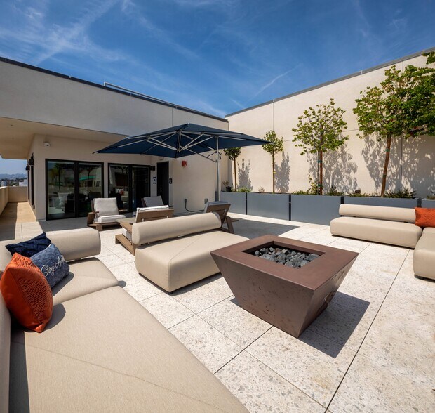 More Photos Of 10375 Washington Blvd, Culver City Apartments For Lease