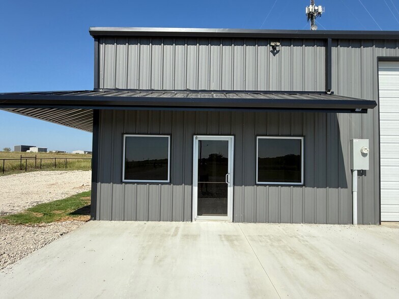 More Photos Of 1730 Smith Rd, Rockwall Warehouse For Lease